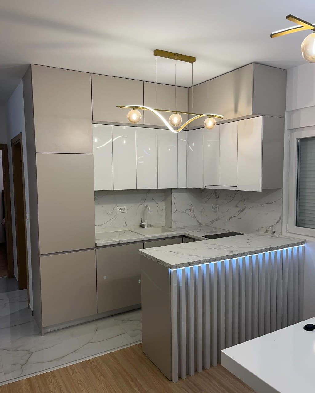 Decorus, rad 1
