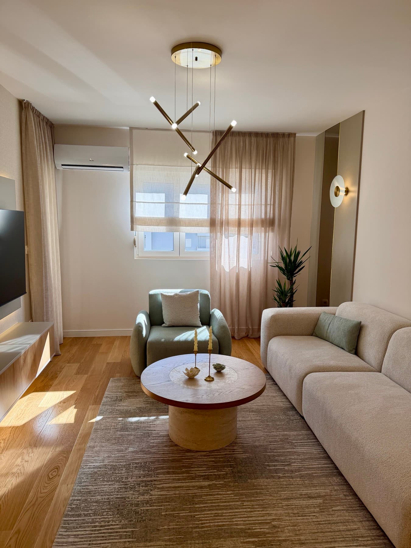 Bella Casa, rad 3